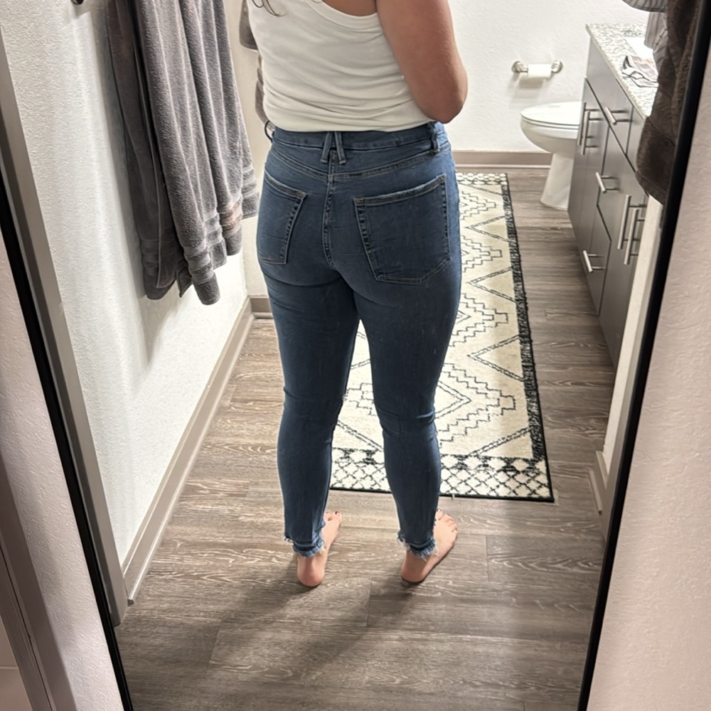 Good American Skinny Jeans - Picture 3 of 8